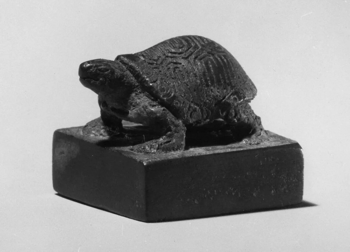 東漢 (左)龜鈕銅印|Seal with Knob in the Shape of a Turtle — Unknown