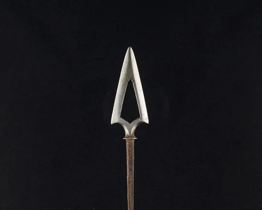 Arrowhead (<i>Yanone</i>)
