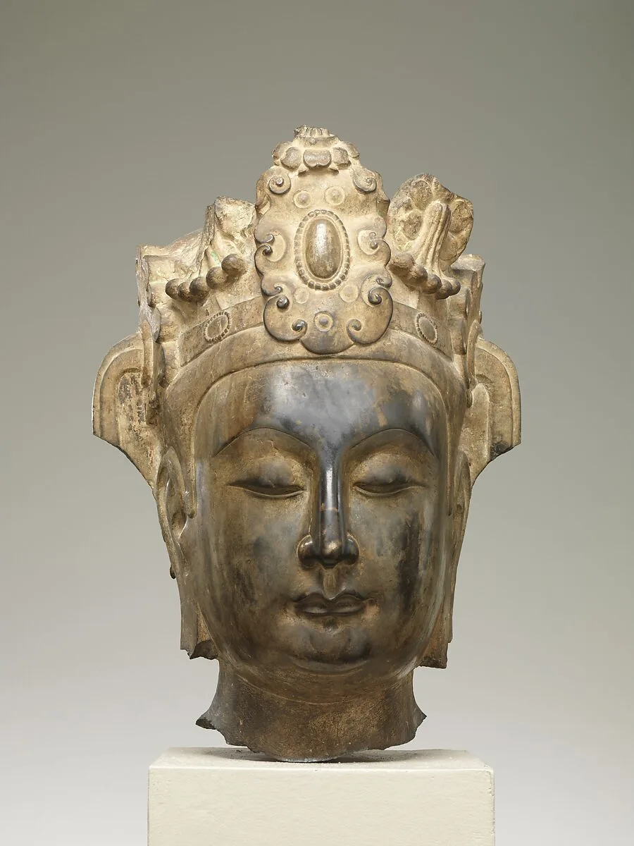 北齊 彩繪石雕菩薩頭像|Head of an attendant bodhisattva — Unknown