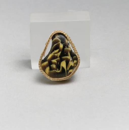 Glass mosaic fragment