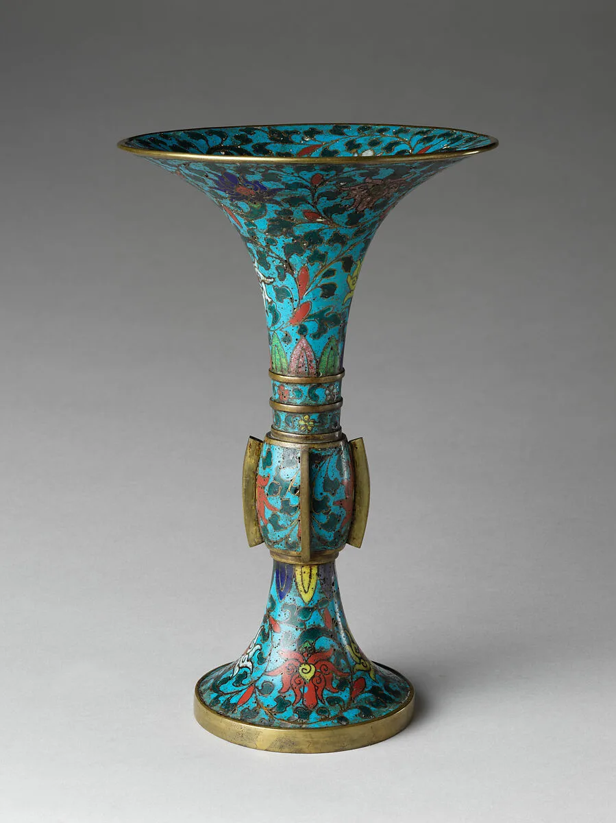 明晚期 掐絲琺瑯花觚|Vase in the form of an archaic wine vessel (gu) — Unknown