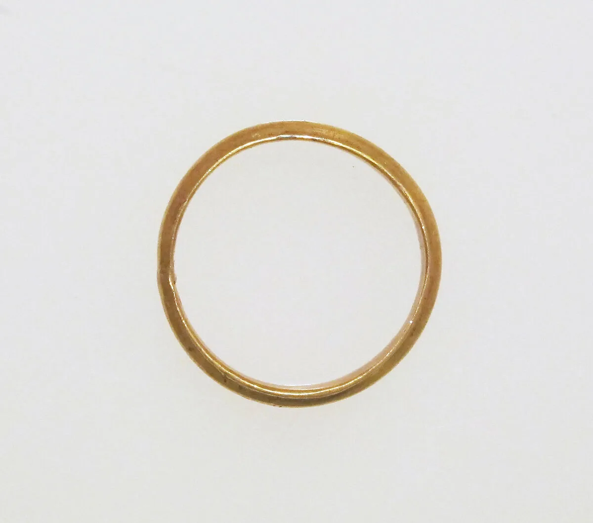 Gold ring — Unknown