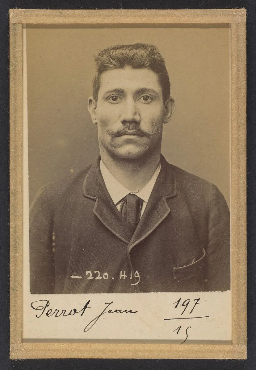 Perrot. Jean. 33 ans, né le 18/11/61 à Tulle (Corrèze). Cordonnier. Anarchiste. 2/7/94. — Alphonse Bertillon