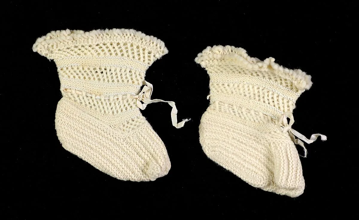 Bootees — Unknown