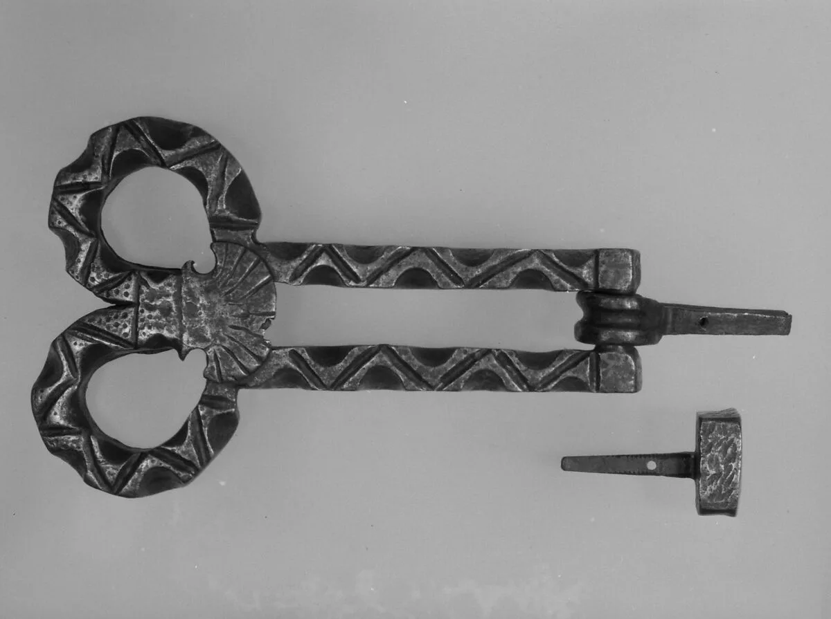 Door knocker — Unknown