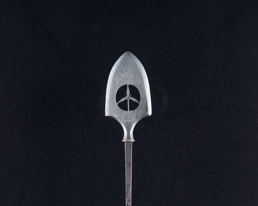 Arrowhead (<i>Yanone</i>)