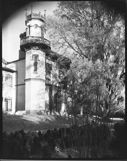 [Corner Turret of Afton Villa Plantation, Bains, Louisiana]