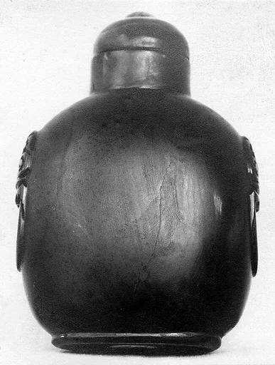 清 血石鼻煙壺|Snuff Bottle