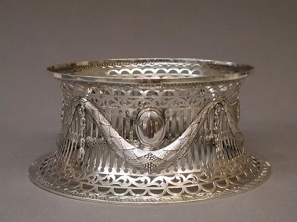Dish ring — Edmond Johnson