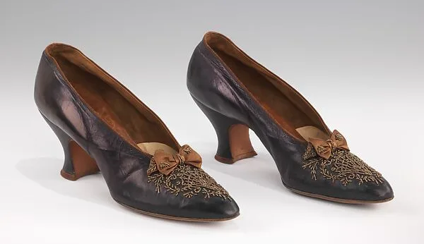 Evening pumps — H. Jantzen Shoe Co.