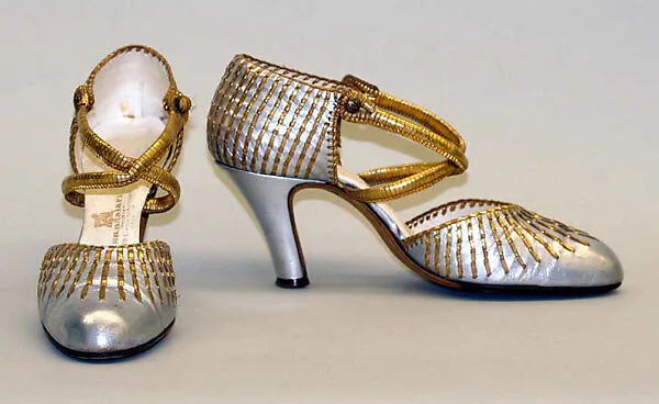 Evening shoes — Unknown