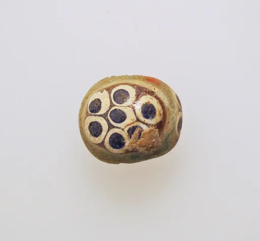 Glass compound eye bead