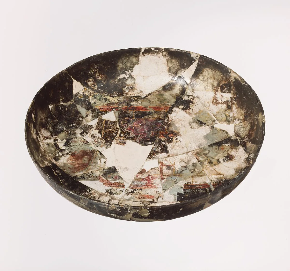 Glass bowl with painted decoration — Unknown