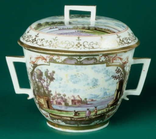 Bowl with cover (part of a set)