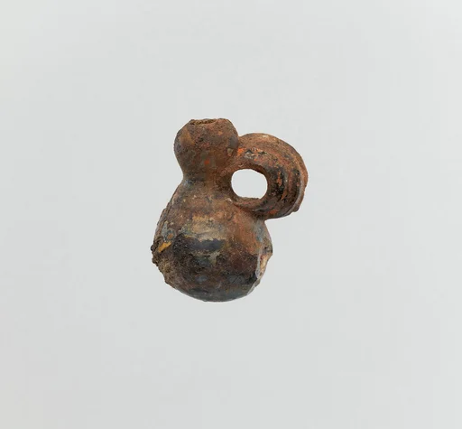 Glass pendant in the form of a miniature jug or gourd
