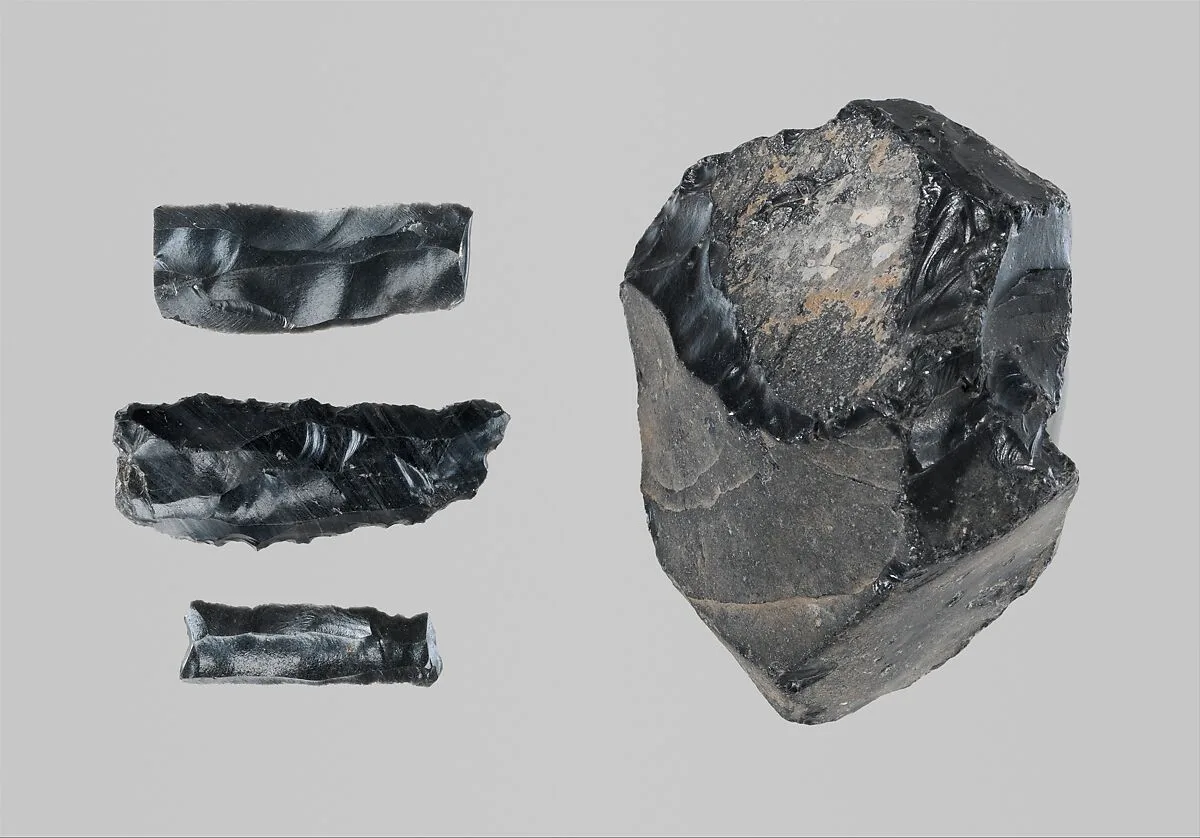 Group of 3 worked obsidian fragments and a raw obsidian lump — Unknown