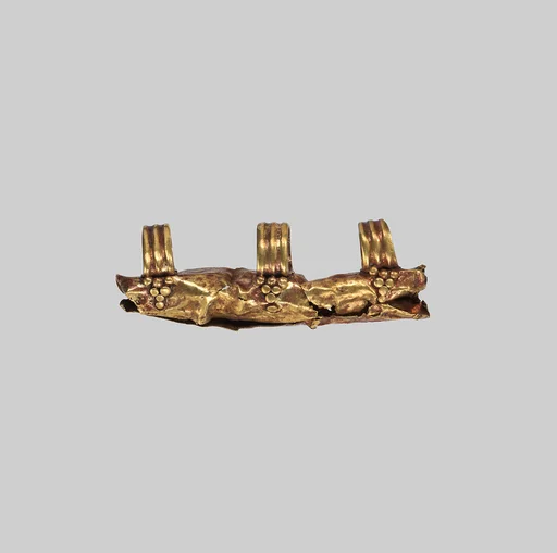 Gold amulet case