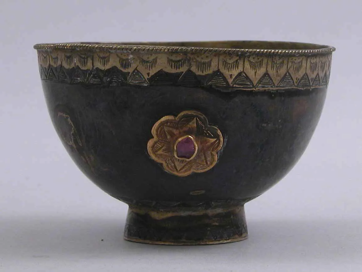 Cup Holder — Unknown