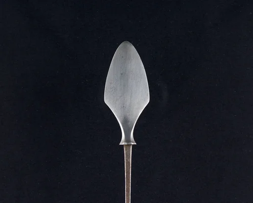 Arrowhead (<i>Yanone</i>)
