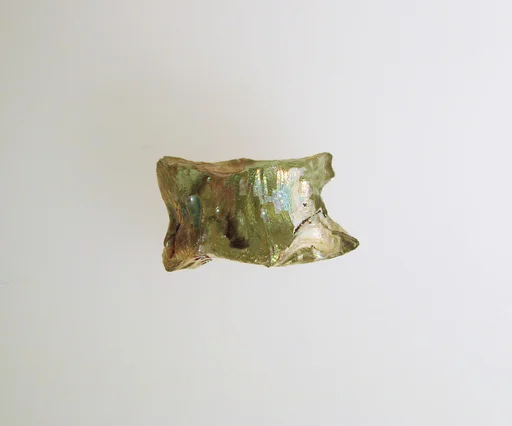 Glass astragal (knucklebone)