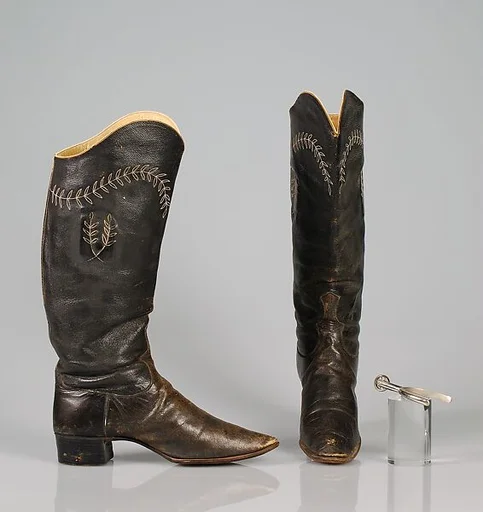 Riding boots