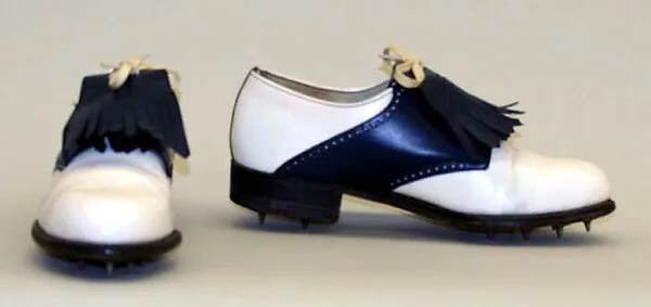 Golfing shoes — Unknown