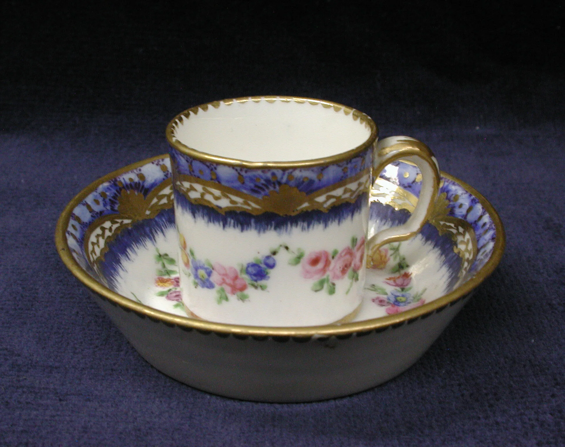 Miniature saucer — Sèvres Manufactory