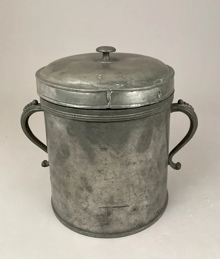 Canister with cover