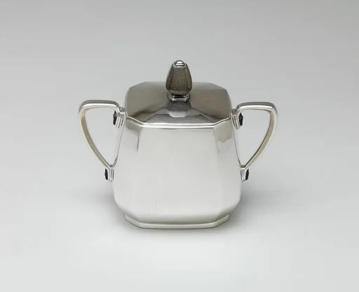 Covered sugar bowl