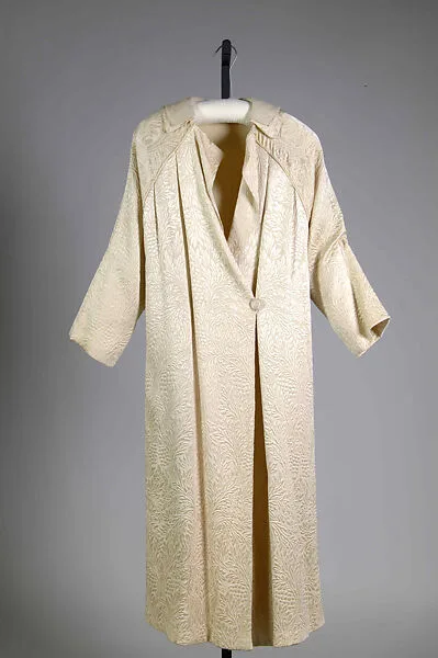 Evening coat — Unknown