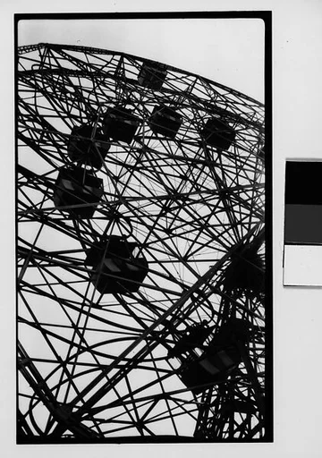 ["Wonder Wheel" Ride, Coney Island, New York]
