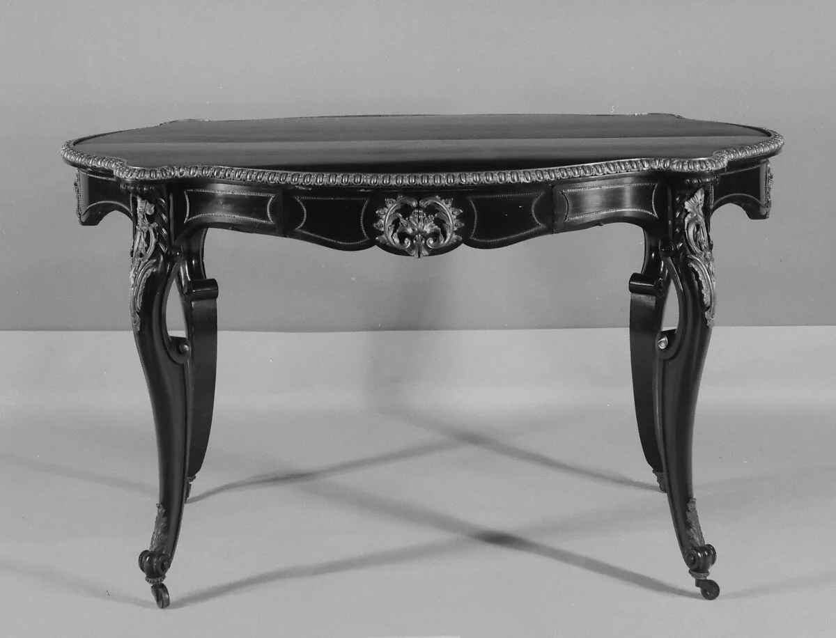 Table — Léon Marcotte