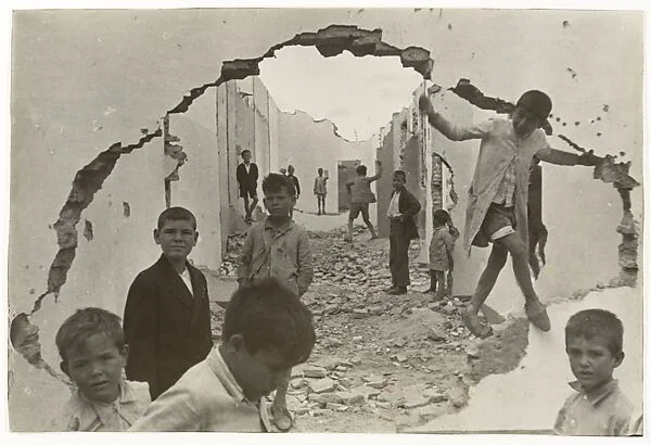 Seville — Henri Cartier-Bresson