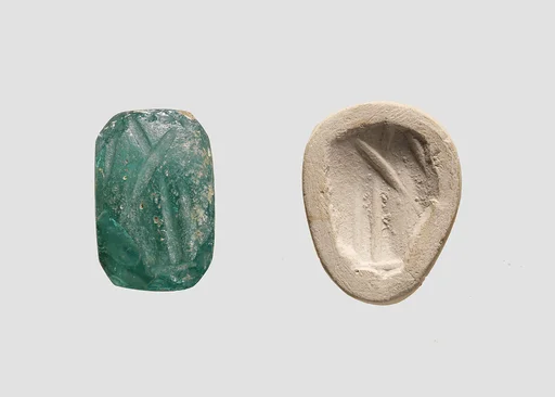 Stamp seal (octagonal pyramid) with divine being