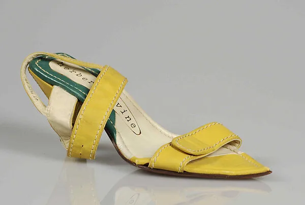Sandals — Beth Levine|Herbert Levine Inc.