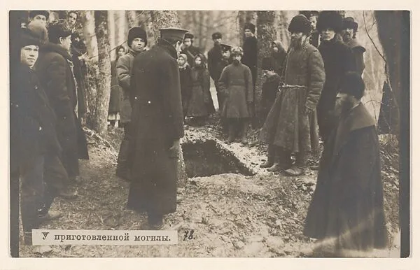 At the Prepared Grave — Aleksey Ivanovich Saveliev