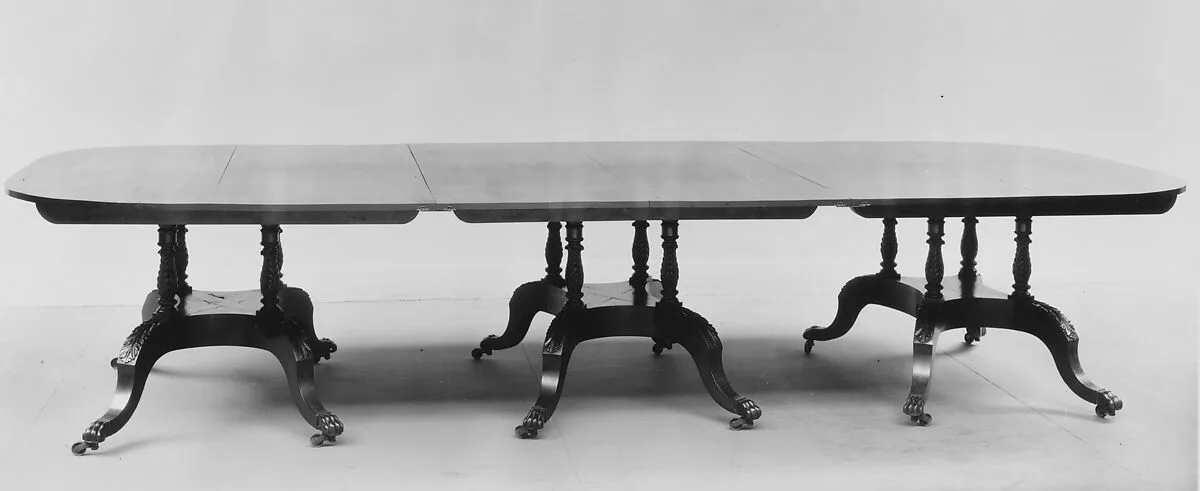Dining table — Unknown