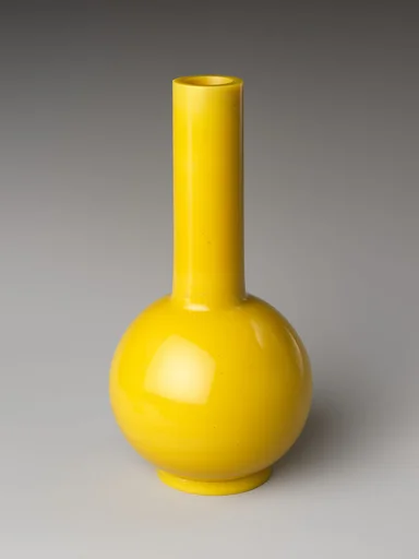 清乾隆  黃料玻璃瓶|Vase