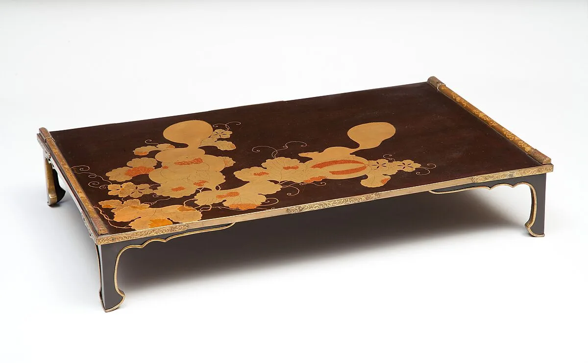 栗鼠瓜蒔絵文台|Writing Table (Bundai) with Melons and Squirrels — Unknown