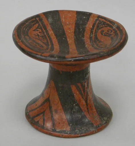 Pedestal Plate