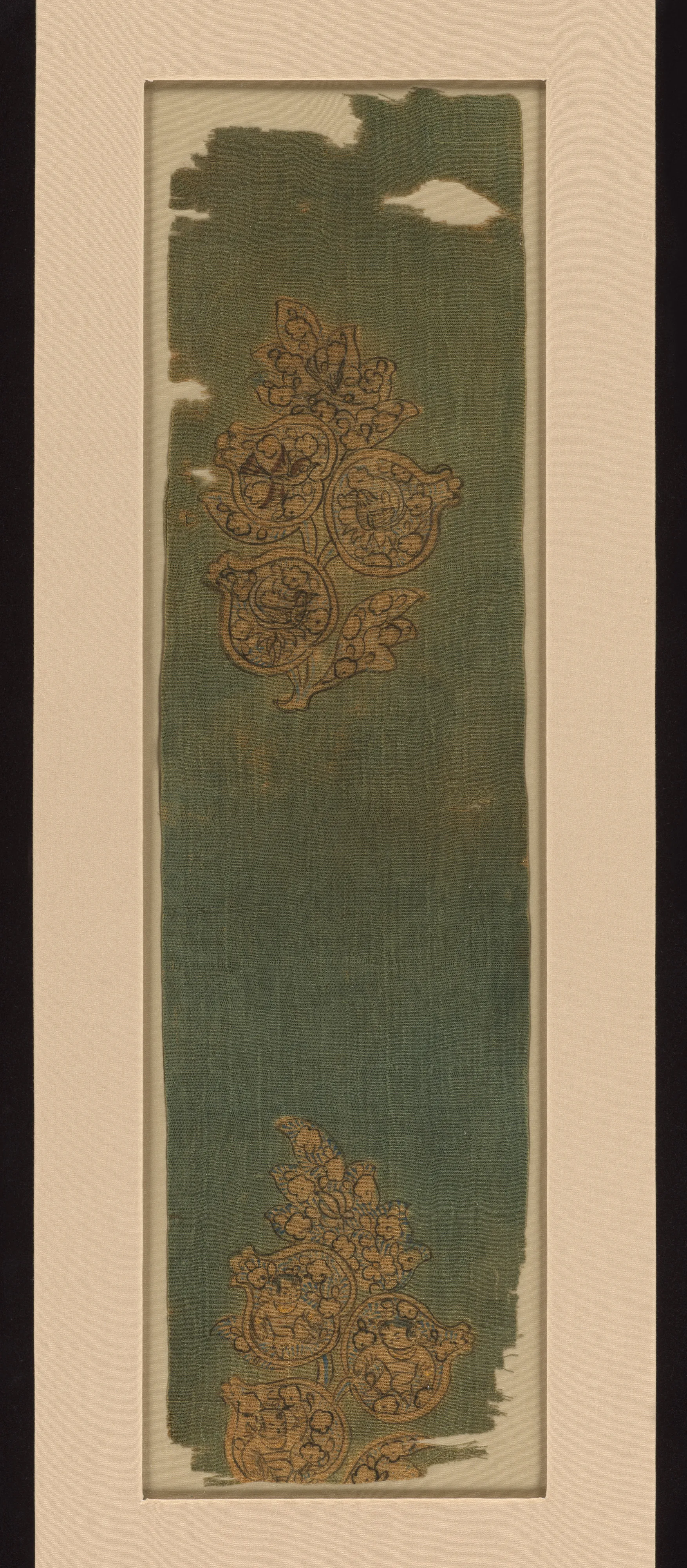 唐末宋初 彩繪花鳥嬰戯紋羅|Textile fragment with boys and birds in pomegranates — Unknown