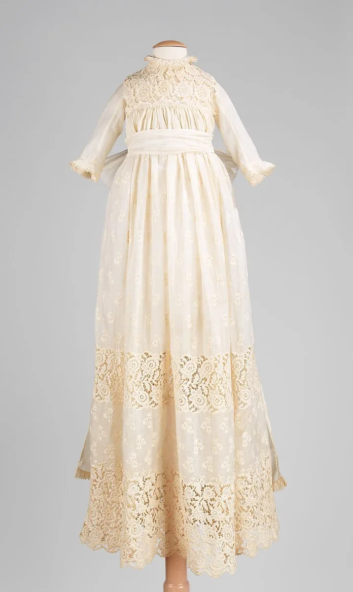 Christening dress — Unknown