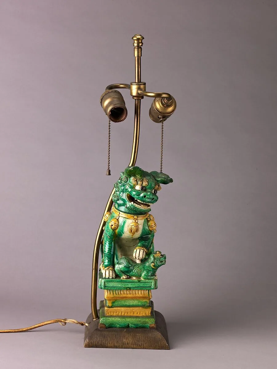 Figure of lion mounted as lamp — Unknown