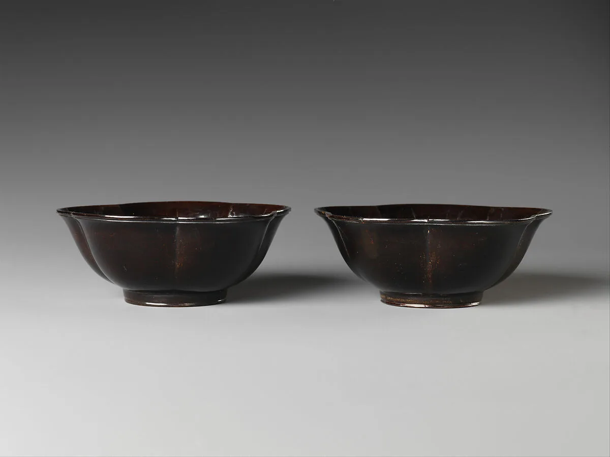 宋 黑漆梅花盞 (一對)|Pair of plum-blossom-shaped cups — Unknown