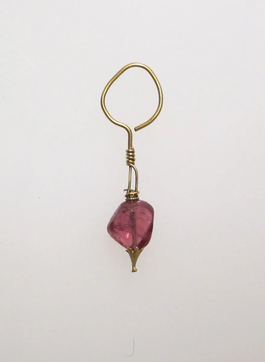 Earring with garnet — Unknown