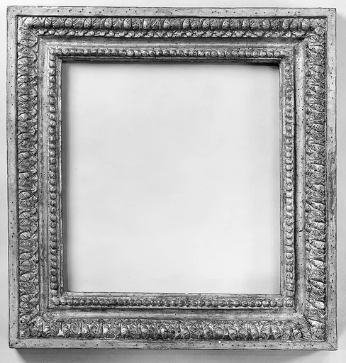 Frame made from fragment of architectural molding