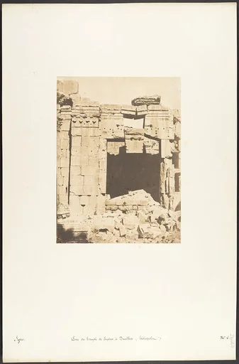 Porte du Temple de Jupiter, à Baalbek (Héliopolis)