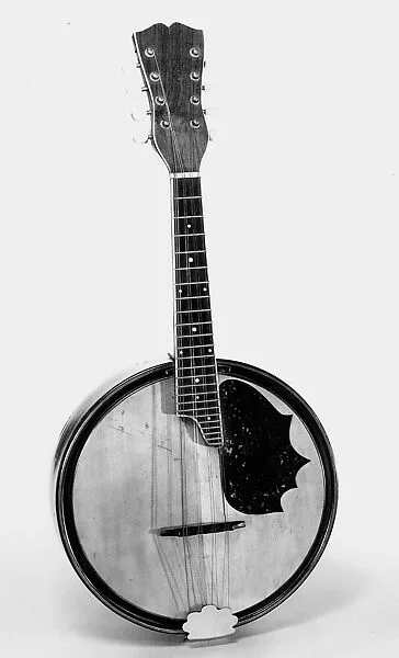 Banjo-form Mandolin called a "Bandonian" — William H. De Wick