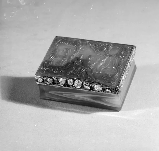Snuffbox