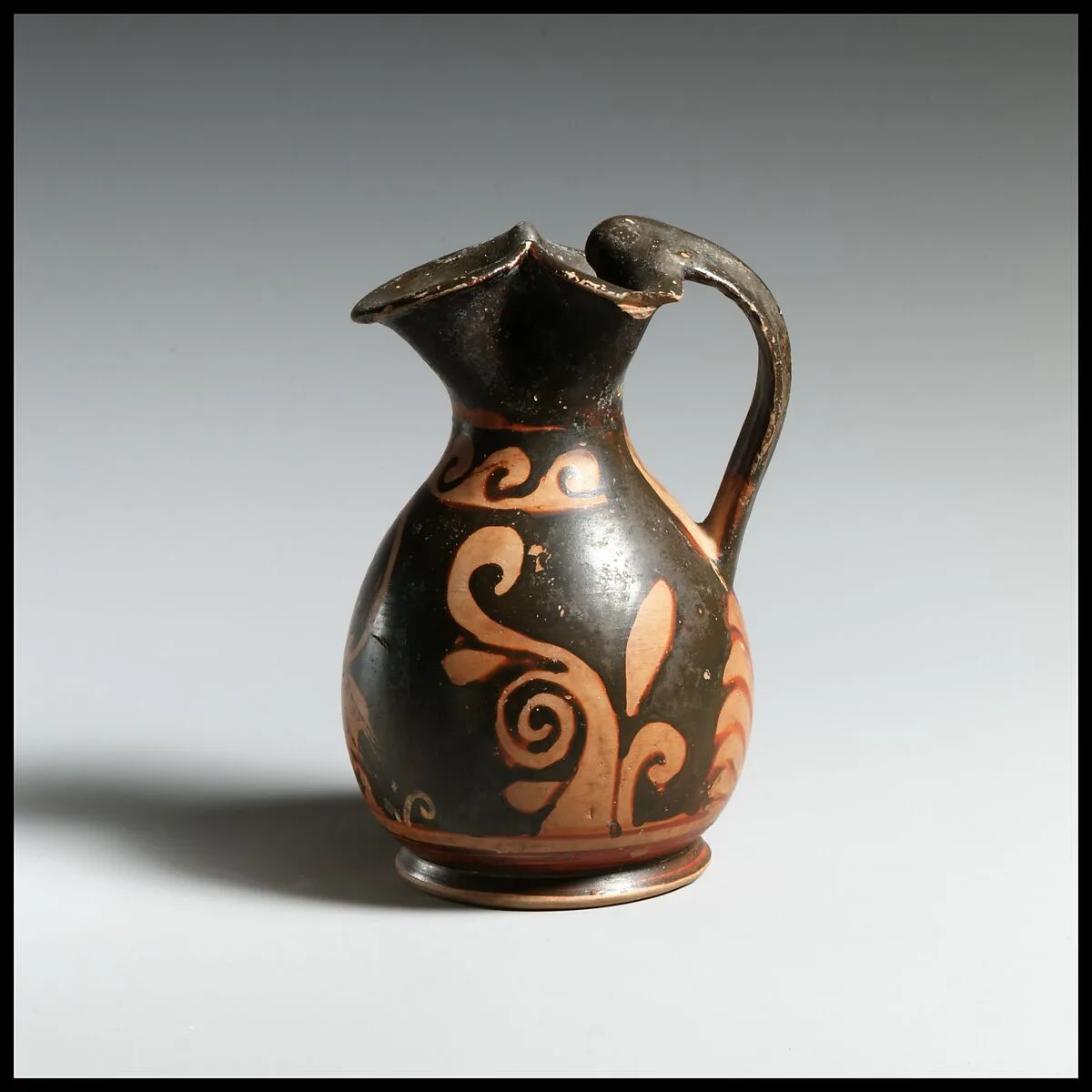 Terracotta oinochoe: chous (jug) — Heavy Chin Group